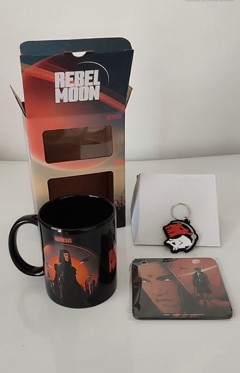 rebel moon mug gift set